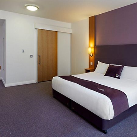 Premier Inn Liverpool John Lennon Airport Speke Dış mekan fotoğraf